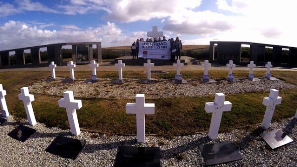 La Cruz Roja evaluar� con el gobierno las tareas de identificaci�n de tumbas en Malvinas