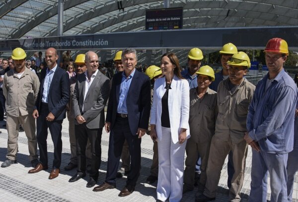 Macri inaugura un Centro de Trasbordo en Constituci�n junto a Larreta y Vidal