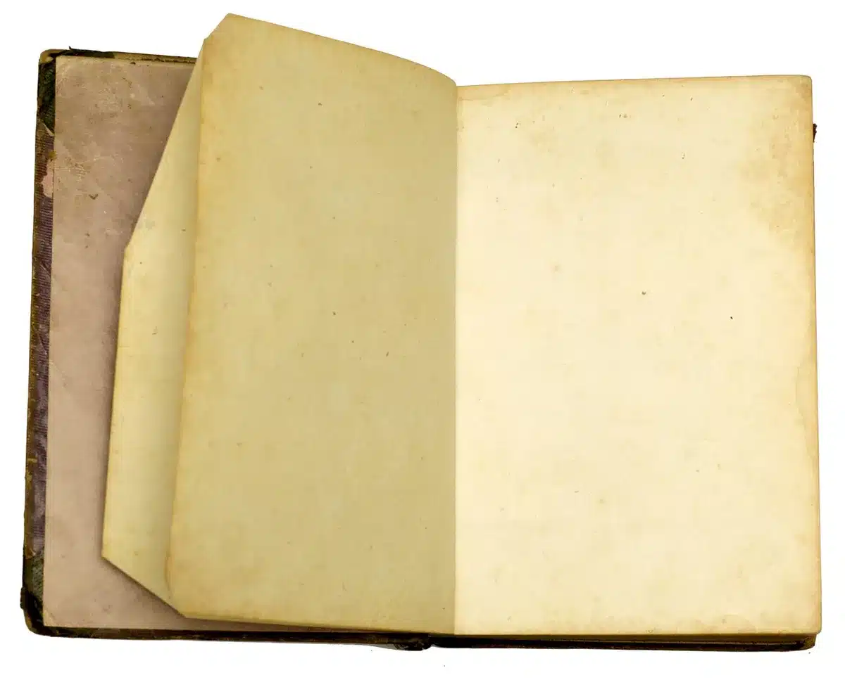Documento antiguo de licencia de caza sobre una mesa